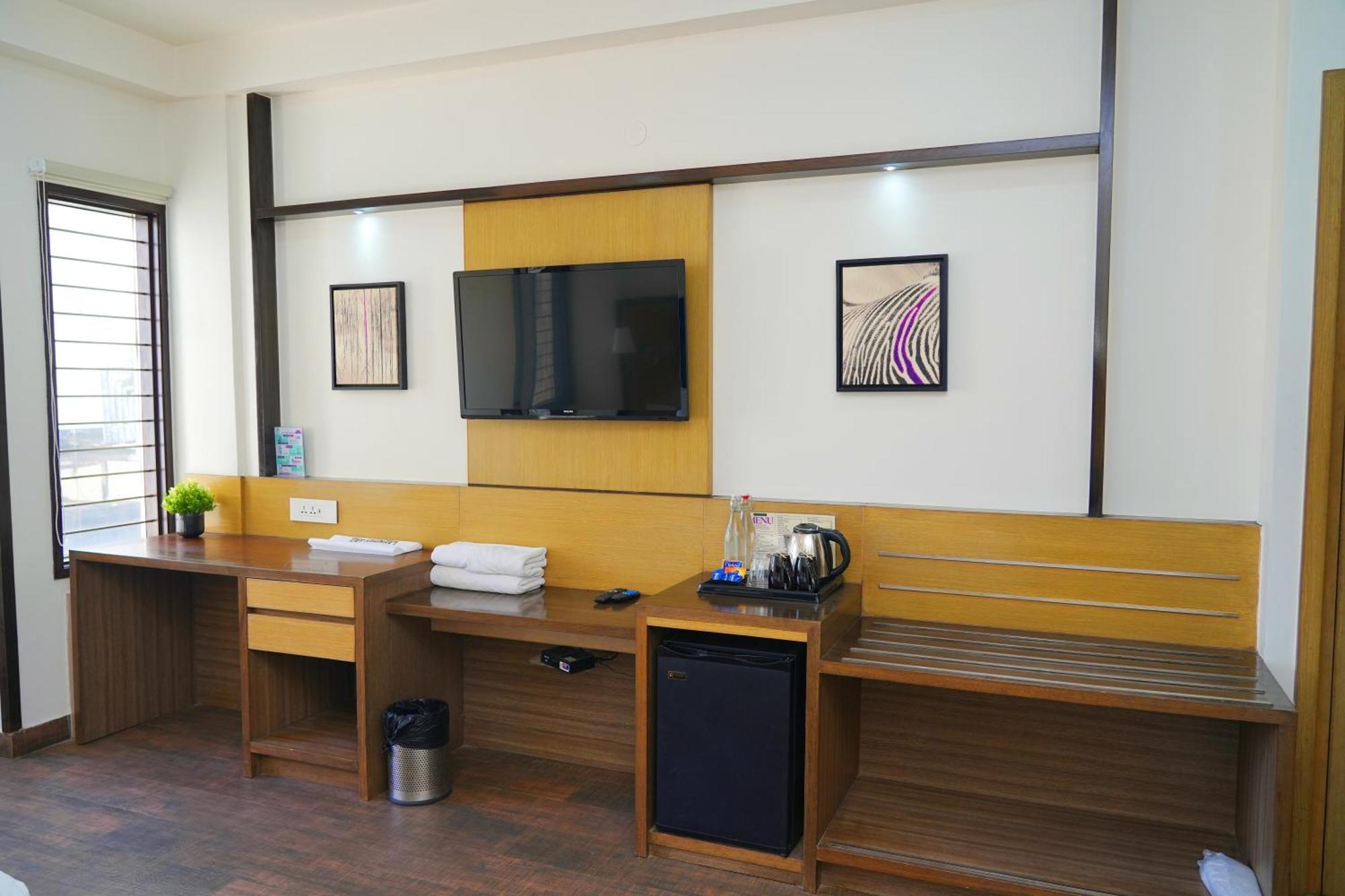 Purple Cloud Hotel Devanahalli Exterior photo