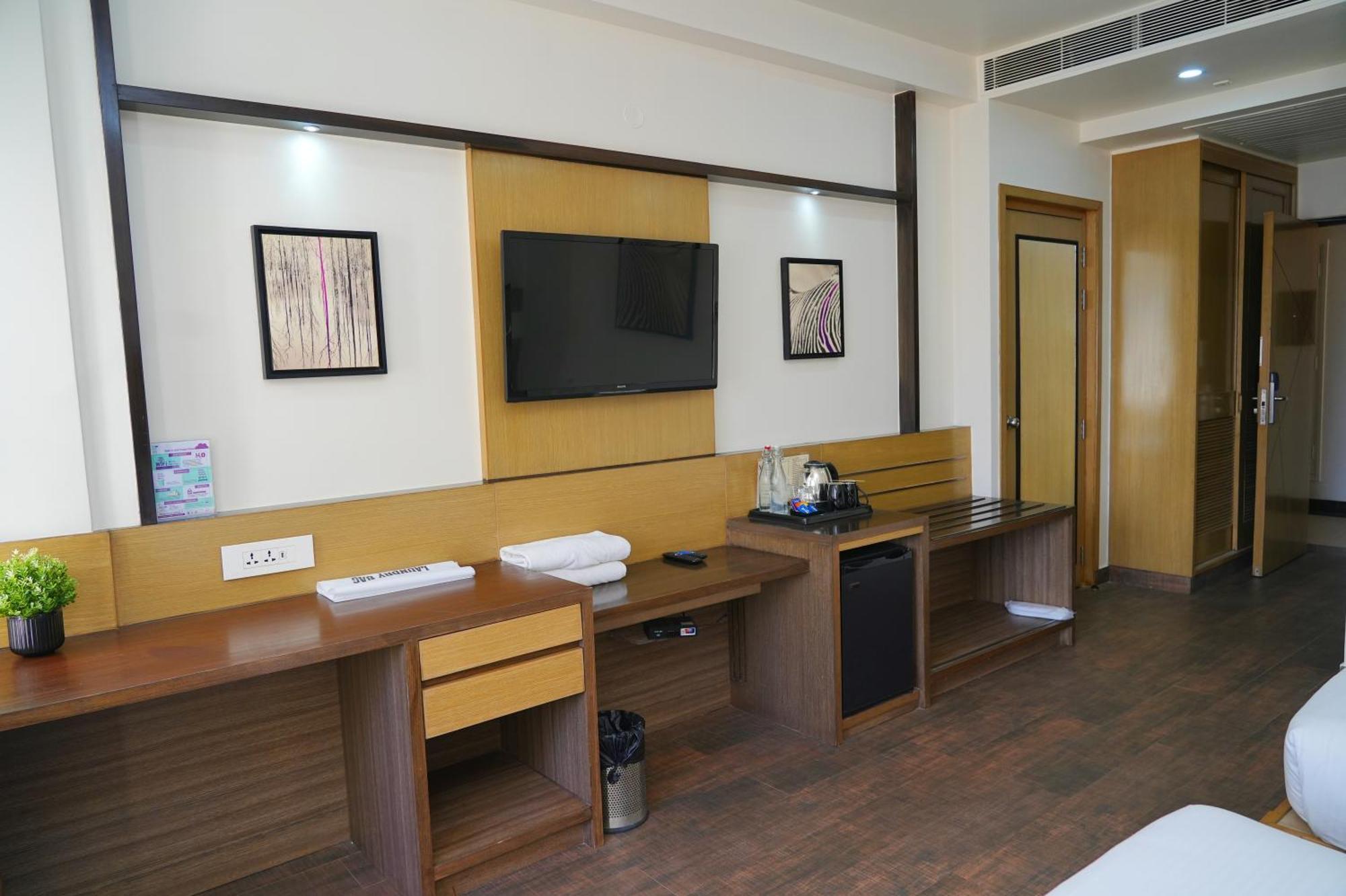 Purple Cloud Hotel Devanahalli Exterior photo