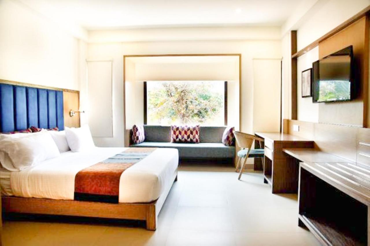 Purple Cloud Hotel Devanahalli Exterior photo